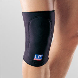 KNEE SUPPORT WITH PAD